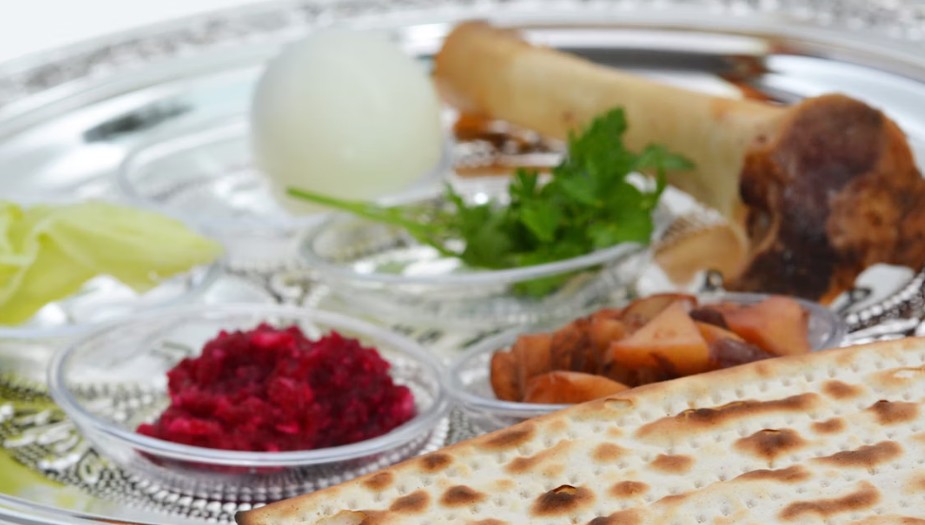 92NY & Romemu Community Seder